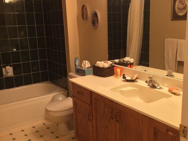 Elevate Rooms Harmony House B&b