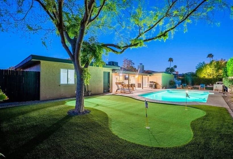 Entertainers Dream! 4 Bdrm / Htd Pool/ Games!