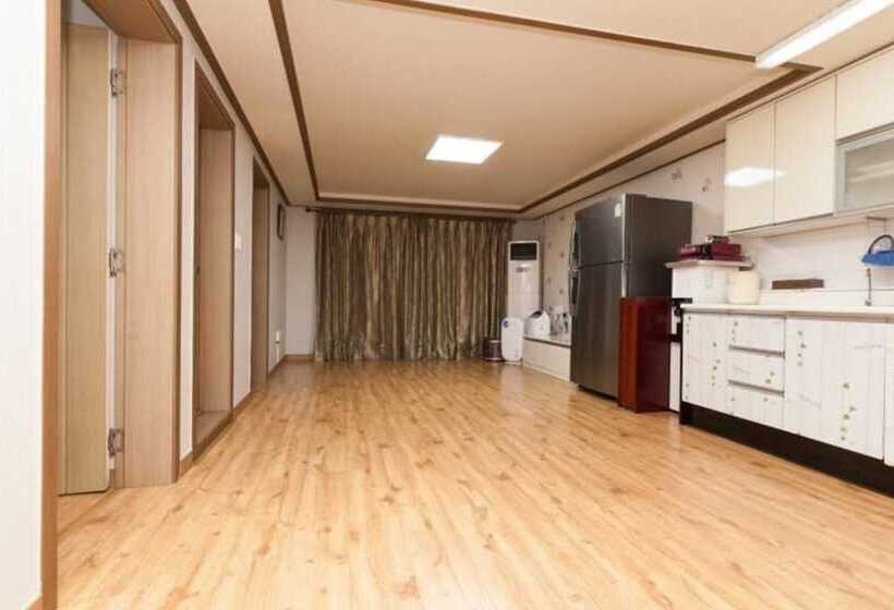 Eulwangri Beach Pension