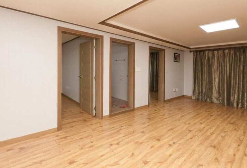 Eulwangri Beach Pension