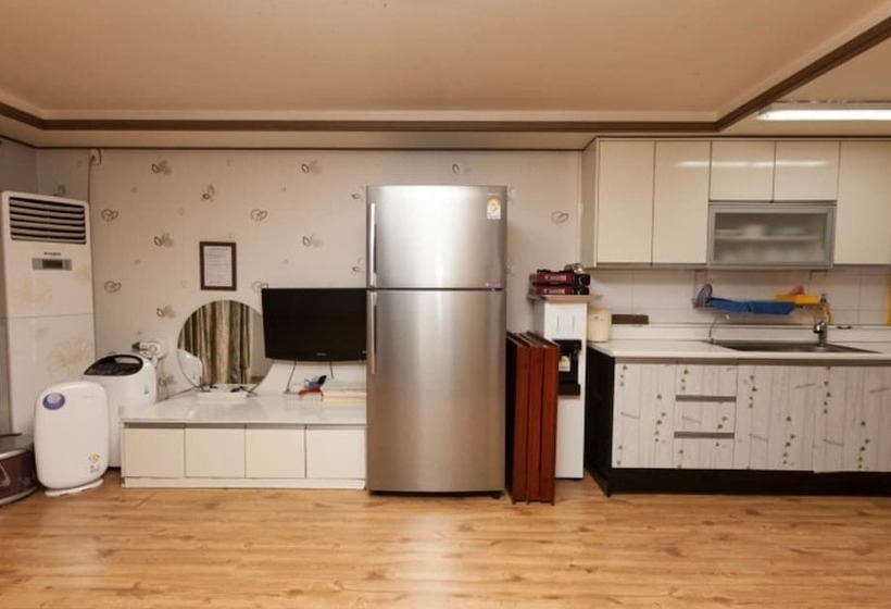 Eulwangri Beach Pension