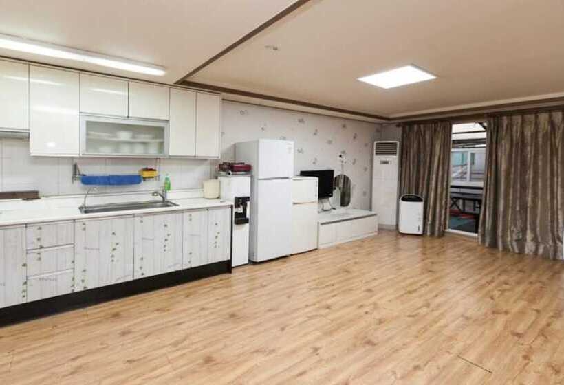 Eulwangri Beach Pension