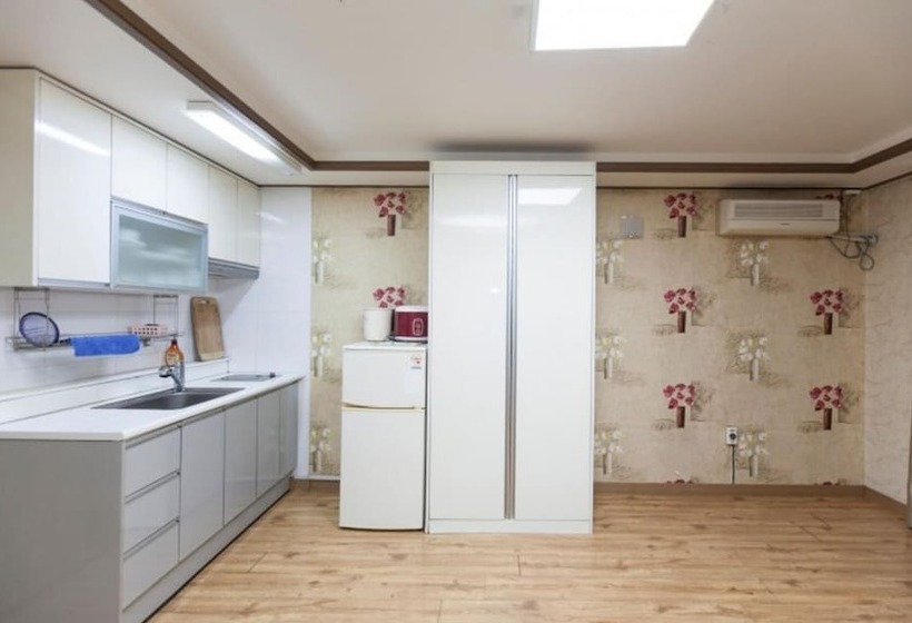 Eulwangri Beach Pension