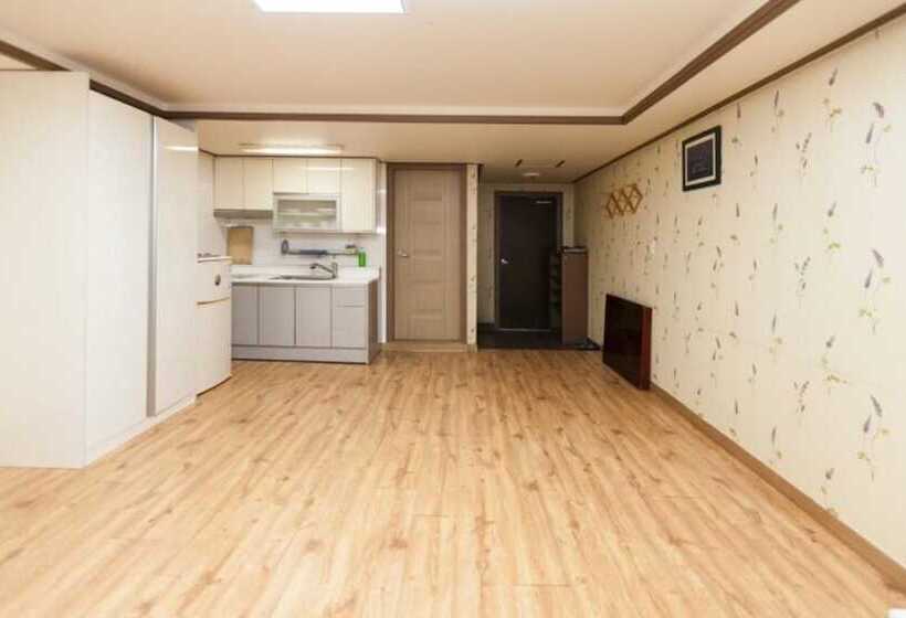 Eulwangri Beach Pension