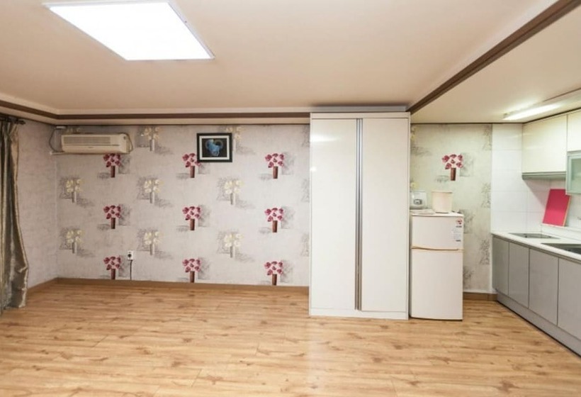 Eulwangri Beach Pension