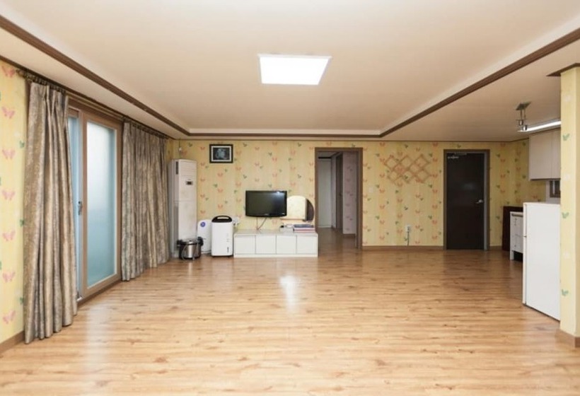 Eulwangri Beach Pension