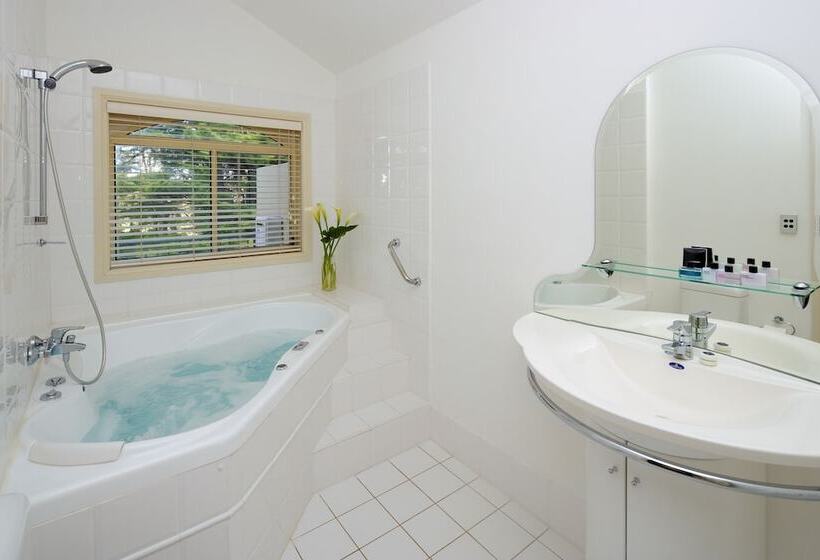 Falls Mountain Retreat