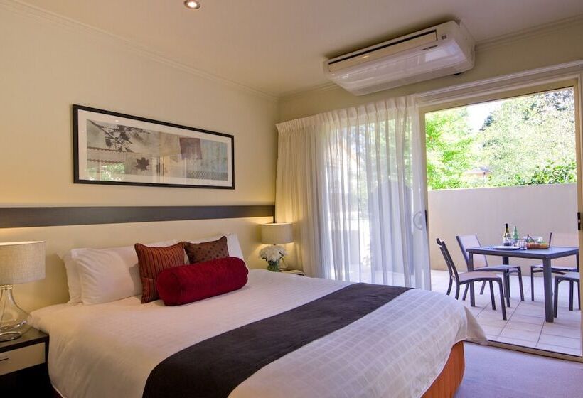 Falls Mountain Retreat