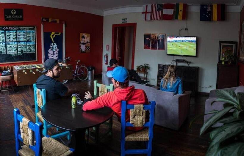 Flying Dog Backpackers Hostel