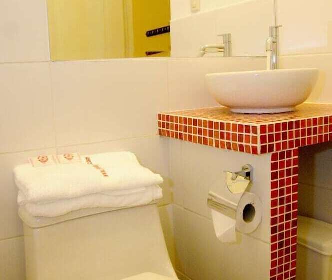 Flying Dog Backpackers Hostel