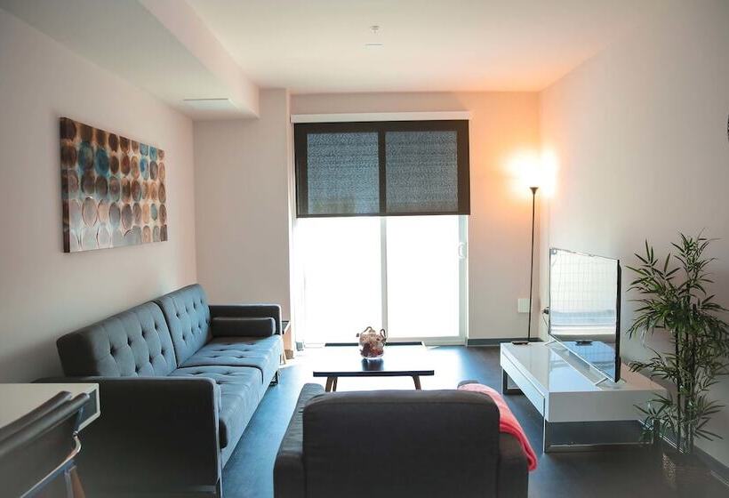 Fully Furnished Suites Near Little Tokyo