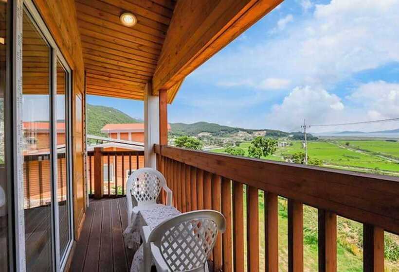 Ganghwado Gold View Pension