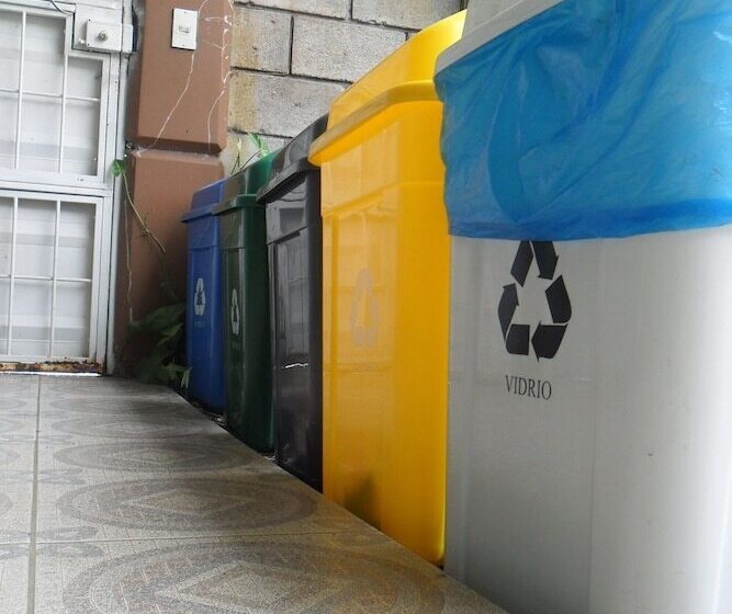 Green Country Hotel   Hostel