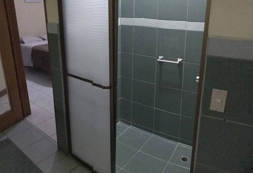 Green Country Hotel   Hostel