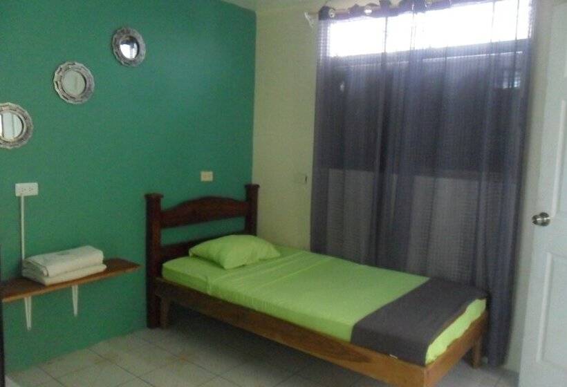 Green Country Hotel   Hostel