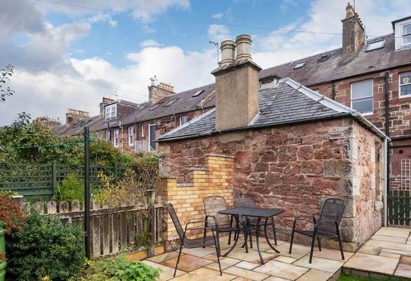 Hopetoun Cottage   Beautiful Cottage