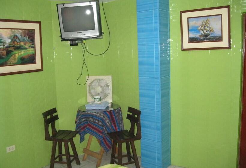 Hostal Hostello Lima Airport