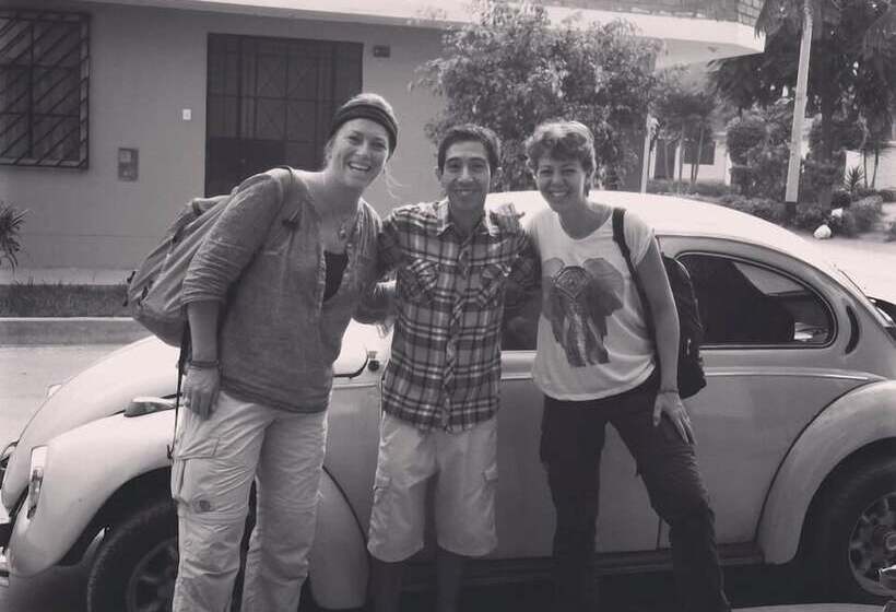 簡易ホテル Javi's Rooms