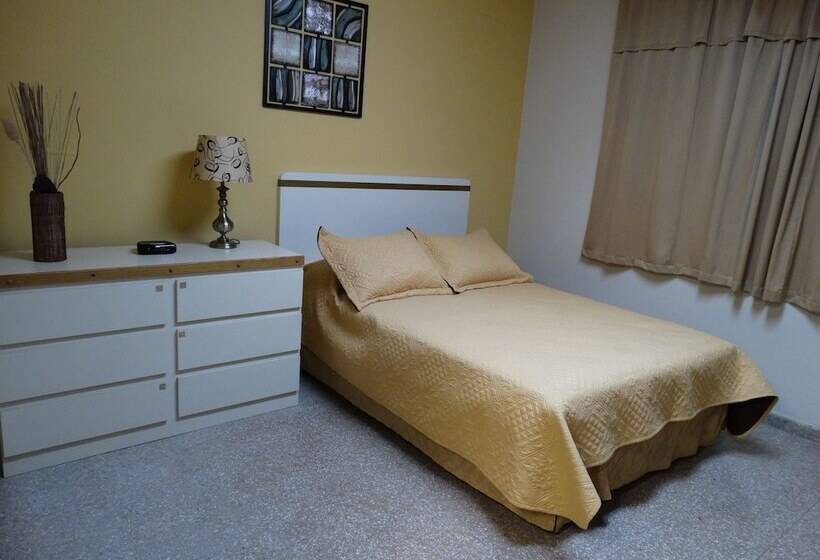 Hostal Universitario