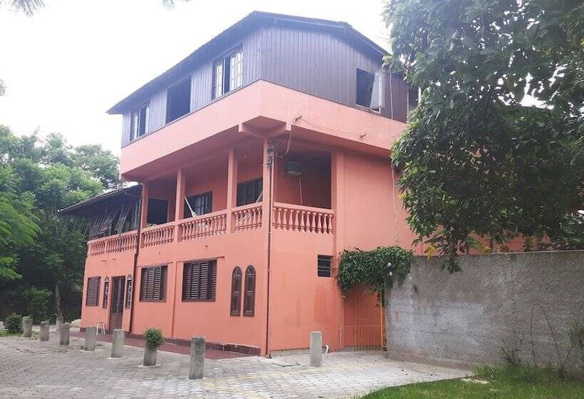 Hostel Retiro Do Sagui