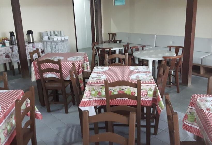 Hostel Retiro Do Sagui