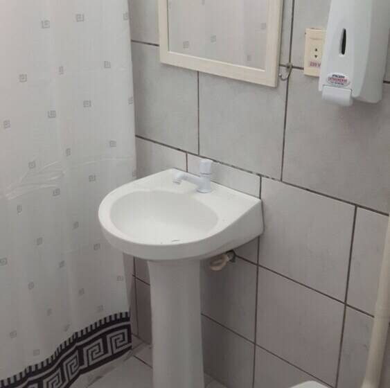 Hostel Retiro Do Sagui