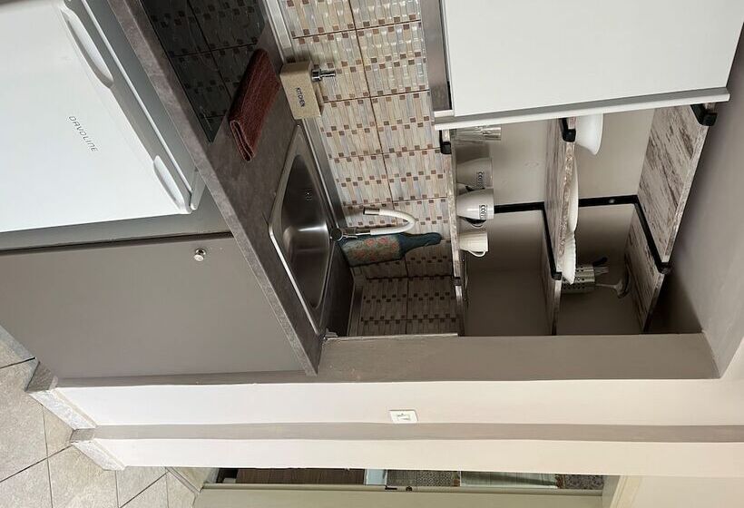 هتل Room In Studio   Beautiful Room In Limenaria, Only Five Minutes Away From Center