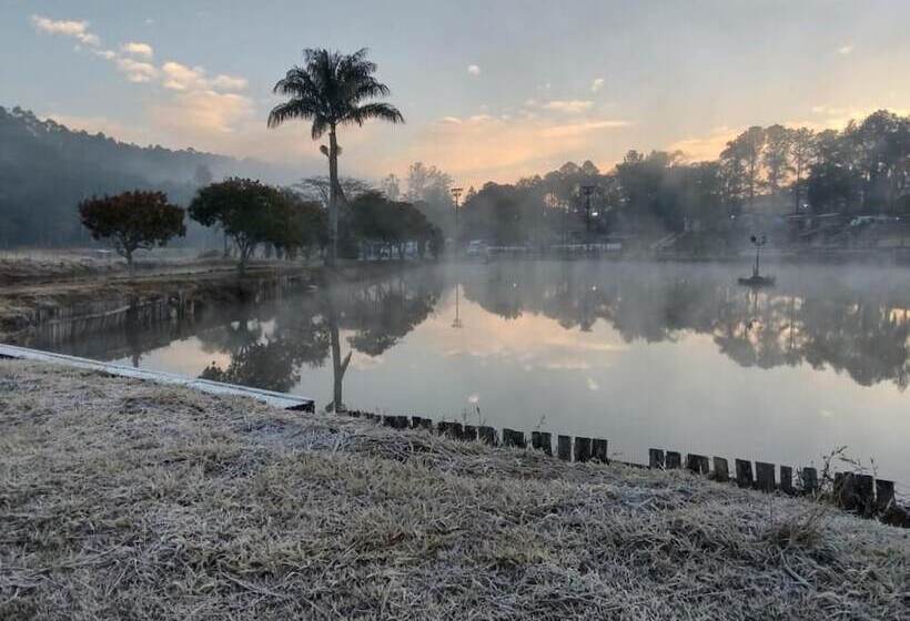 ホテル Camping Valle Das águas