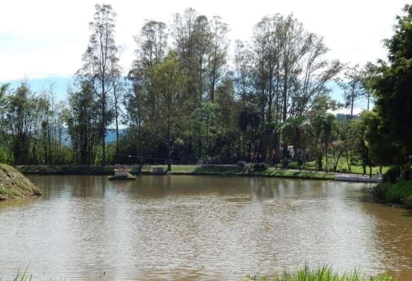 ホテル Camping Valle Das águas