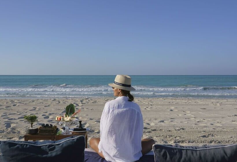 Отель Club Privé By Rixos Saadiyat Island