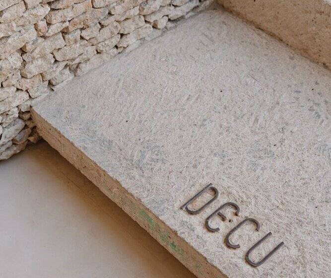 Отель Decu Downtown