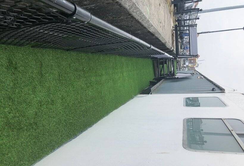 ホテル Duplex Barge Cinema Room 6 Ensuite Double Triple Bedrooms Great Social Spaces