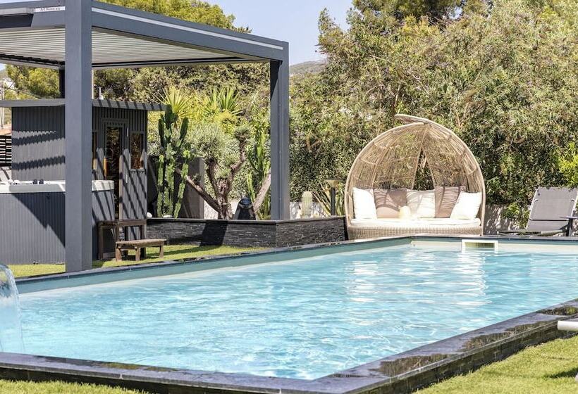 בית מלון כפרי Eden Cassis