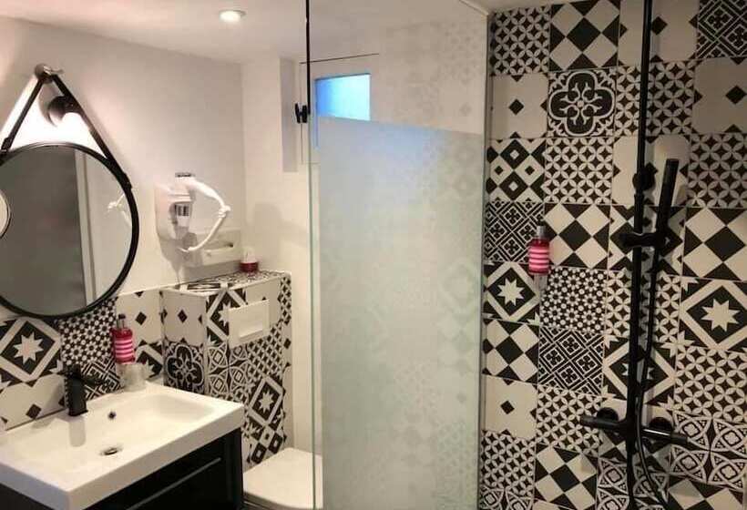 בית מלון כפרי Eden Cassis