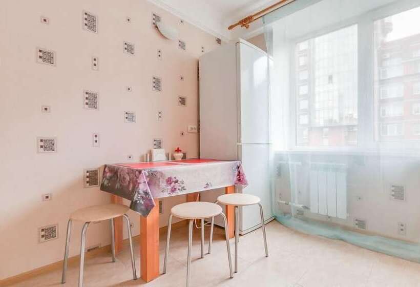 호텔 Fresh Apartment On Varshavskaya 61