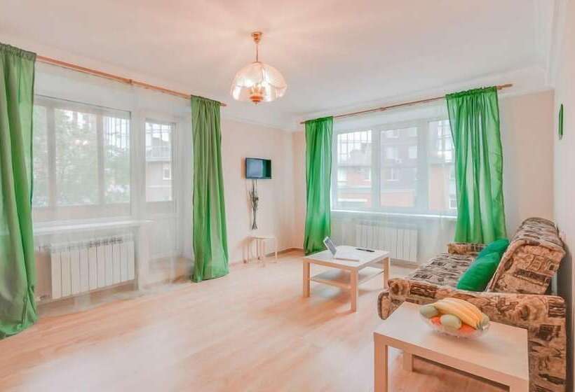 호텔 Fresh Apartment On Varshavskaya 61