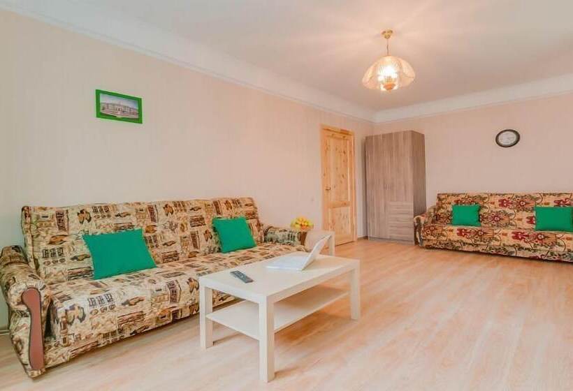 호텔 Fresh Apartment On Varshavskaya 61