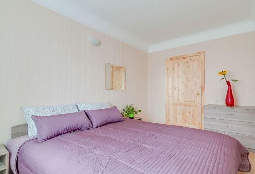 호텔 Fresh Apartment On Varshavskaya 61