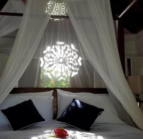 فندق Gingerbread Suites