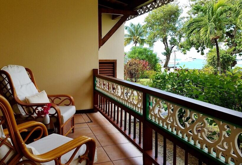 فندق Gingerbread Suites