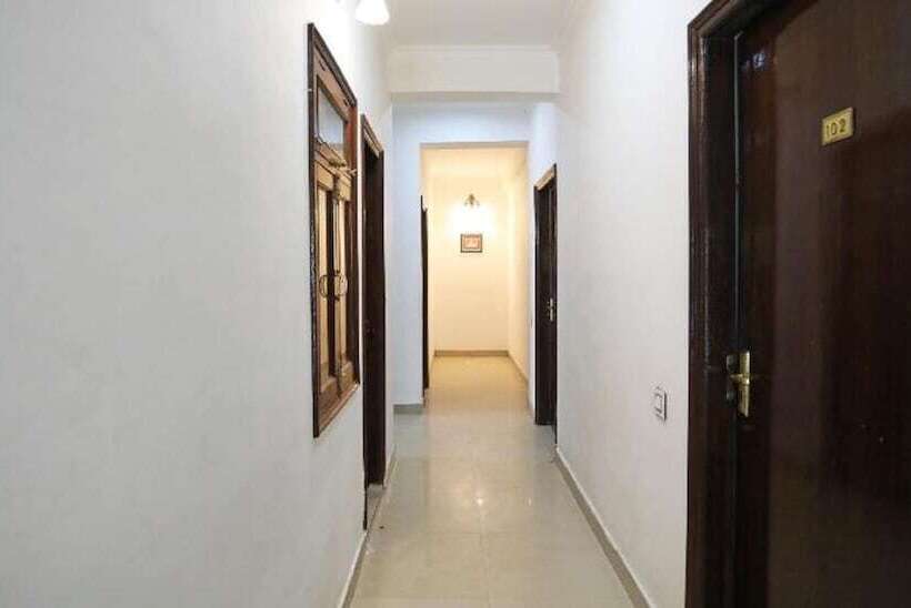 ホテル Goroomgo M M Guest House Howrah Kolkata