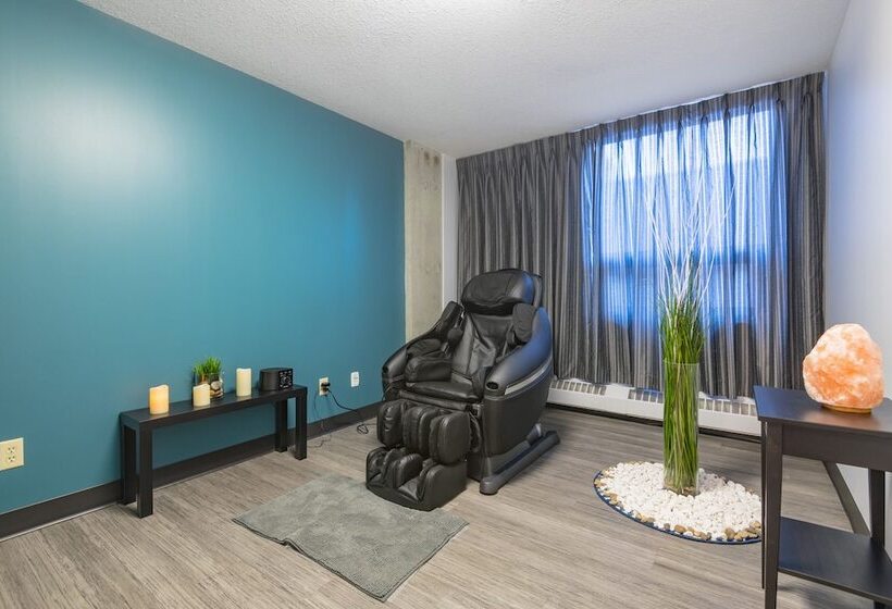 ホテル Macewan University Residence