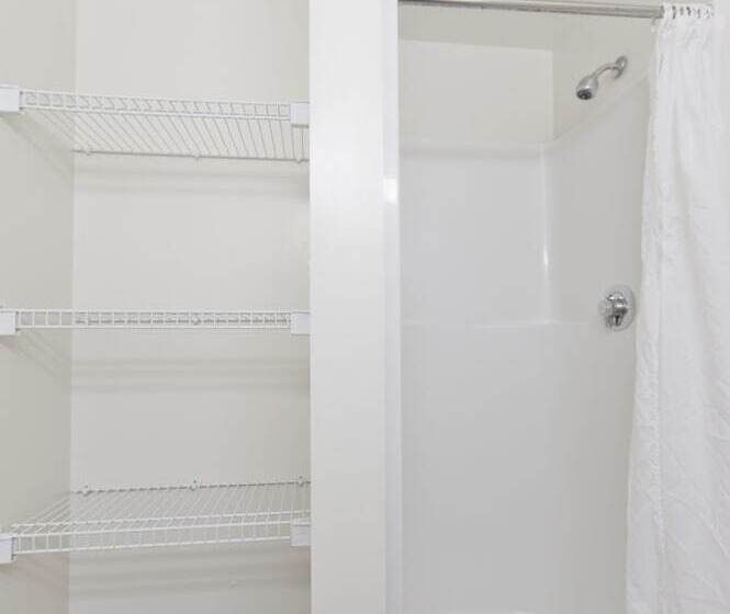 ホテル Macewan University Residence