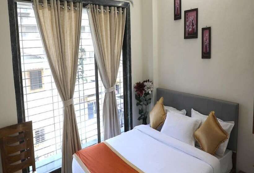 Отель Satyam Residency