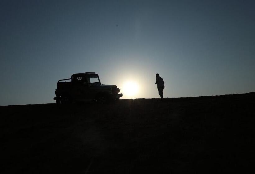 酒店 Tokyo Desert Camp