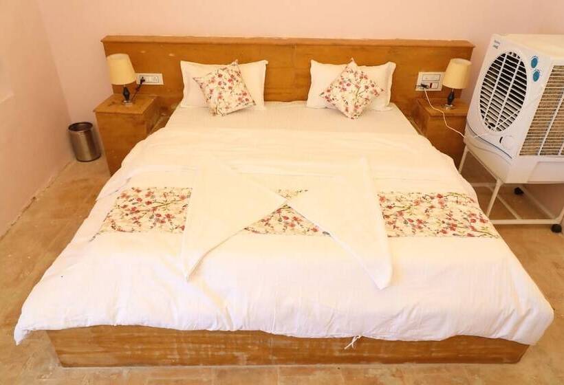 酒店 Tokyo Desert Camp