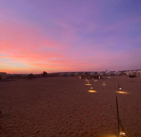 酒店 Tokyo Desert Camp