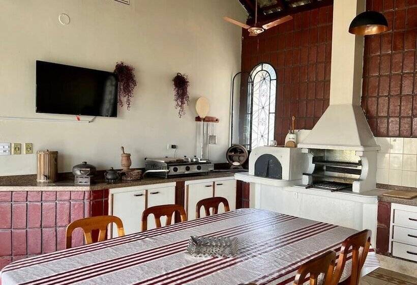 ホテル The Helvetia Polo Villa