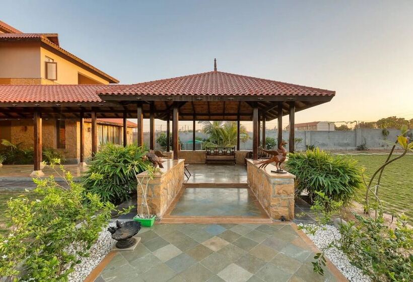 ホテル The Kutchh Courtyard