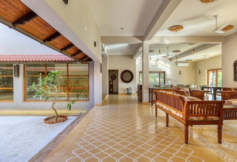 ホテル The Kutchh Courtyard